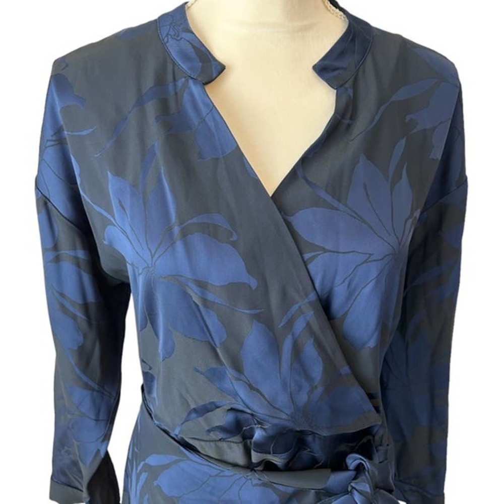 Diane Von Furstenberg Blue Floral Mini Dress - Picture 2 of 7